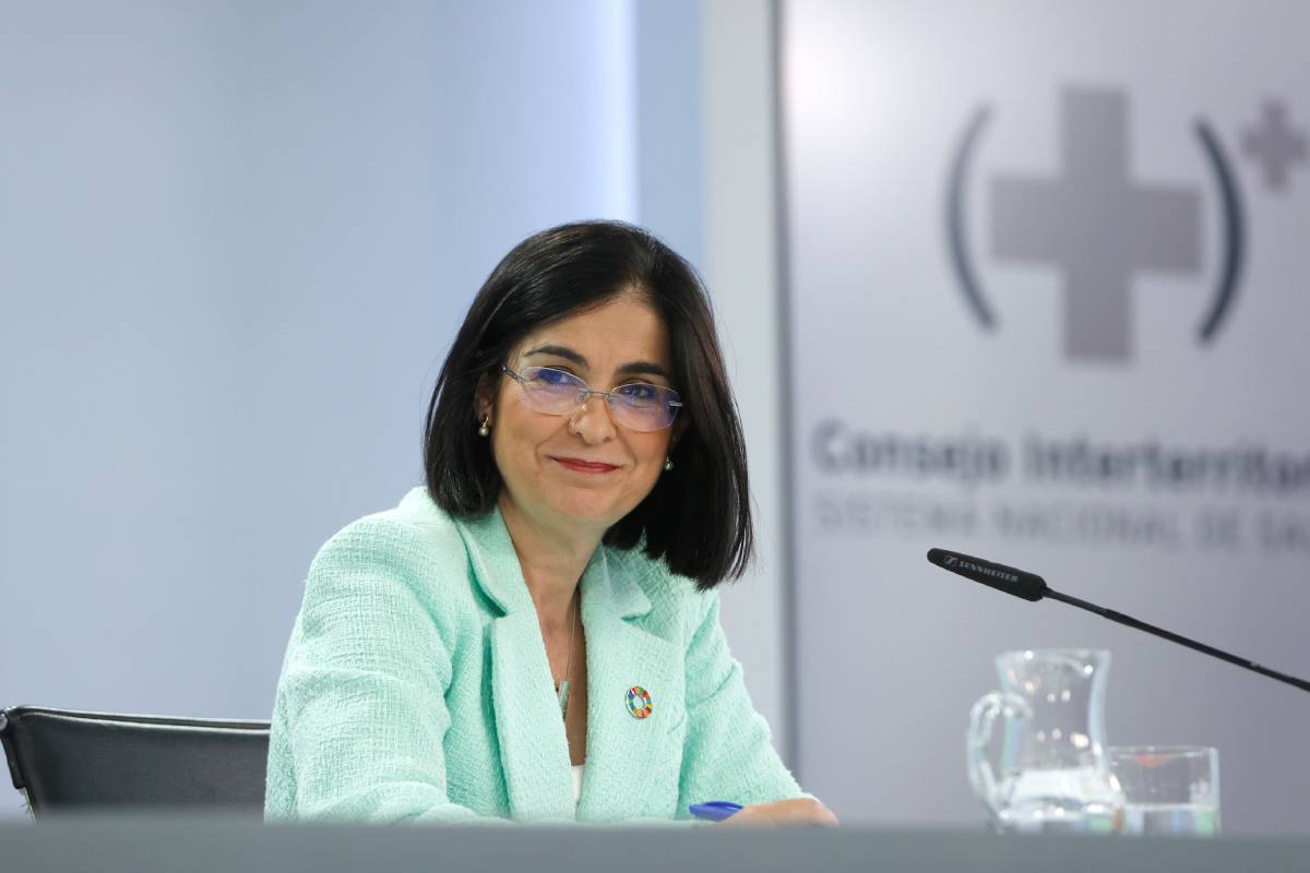 La ministra de Sanidad, Carolina Darias, ha pedido colaboraciÃ³n a las comunidades autÃ³nomas para ayudar en la guerra que se estÃ¡ librando en Ucrania, invadida por el ejÃ©rcito ruso (EFE/Mariscal)